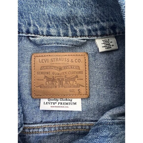 Levi's Premium Men’s Original Dark Blue Denim Trucker Jean Jacket Size Small - Picture 3 of 10